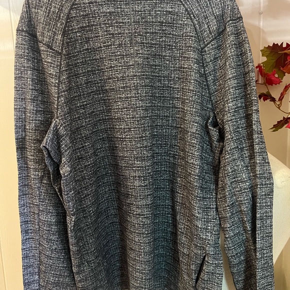 💜Lululemon surge  warm 1/2 zip Large - Picture 2 of 3